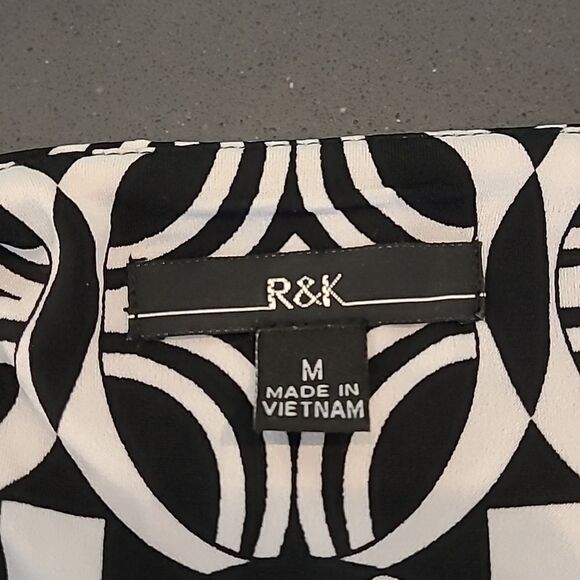 R&K sz M geometric print dress - Picture 3 of 9